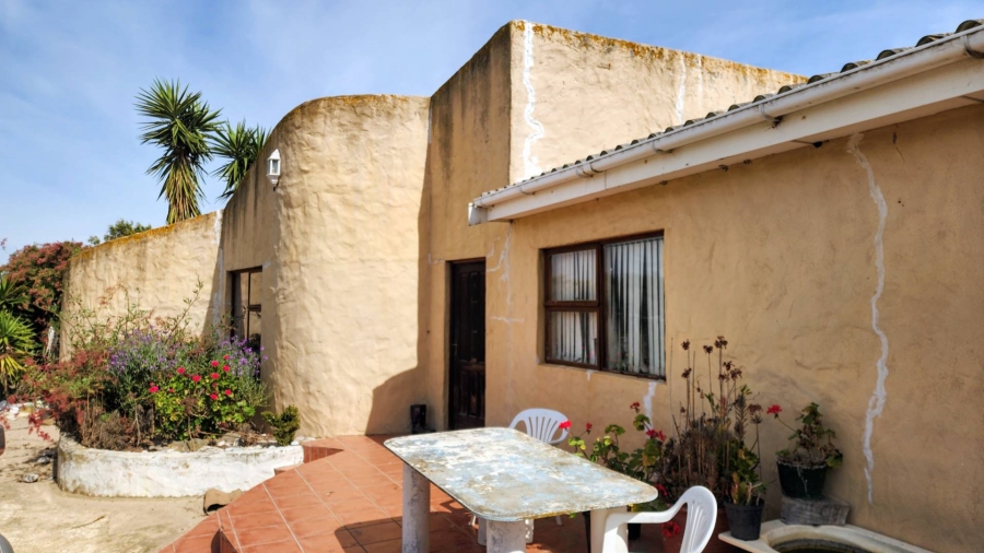 5 Bedroom Property for Sale in Uilenkraalsmond Western Cape